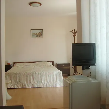 Къща за гости The House Next To The Beach