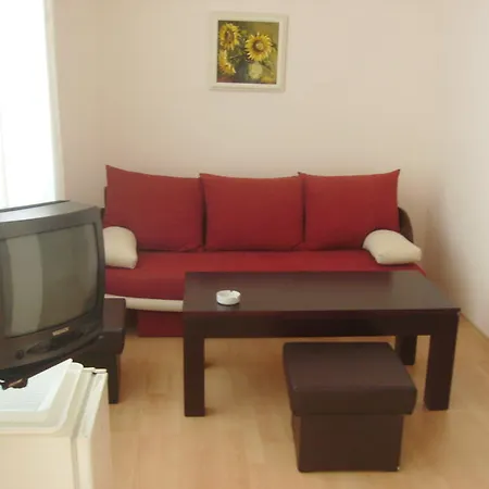 Къща за гости The House Next To The Beach